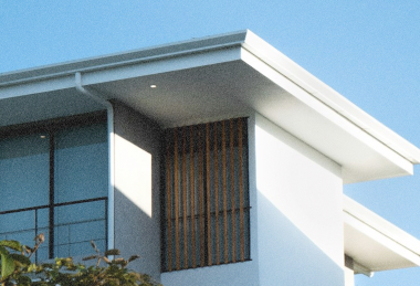 How Smart Property Buyers Navigate Market Ups and Downs